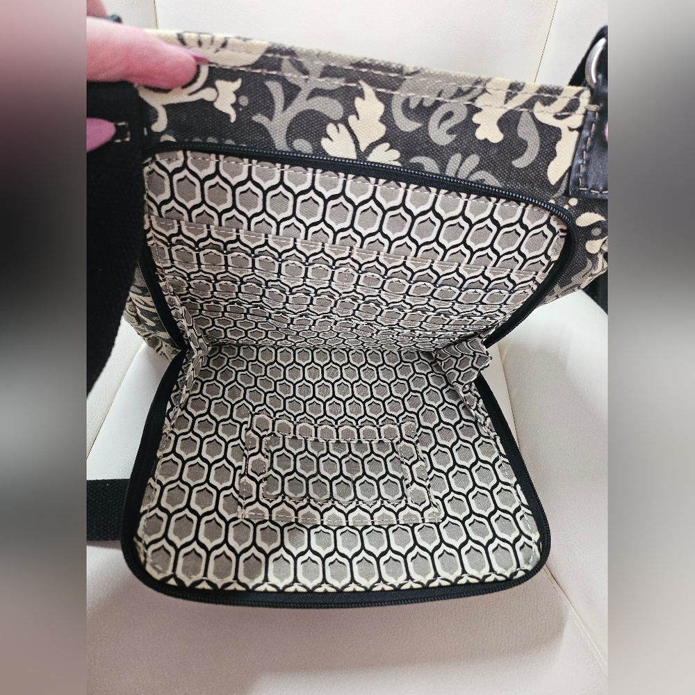 Fossil Black and Cream Crossbody Bag - Picture 5 of 9